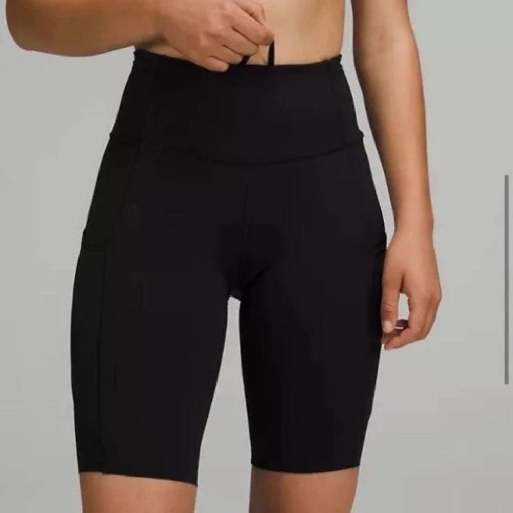 NWOT lululemon athletica Lululemon Fast And Free High-Rise Short 10" size 4